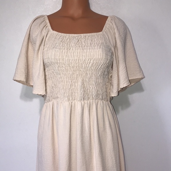 B Collection by Bobeau Mathilde Smocked Dress Cream Size Small - Picture 2 of 8